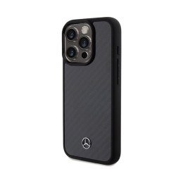 Mercedes Carbon Fiber Dynamic - Etui iPhone 15 Pro (czarny)