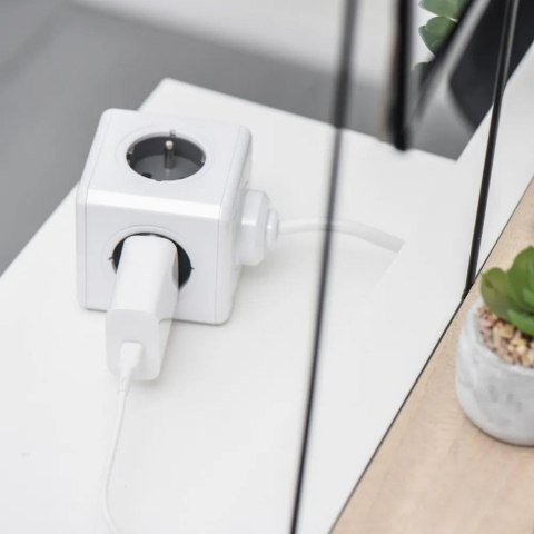 Ładowarka Sieciowa Forcell USB TYPC 3A 25W z funkcją ładowania PD i QC 4.0 + odpinany kabel TYPC 1M Ładowarka Sieciowa Forcell USB TYPC 3A 25W z funkcją ładowania PD i QC 4.0 + odpinany kabel TYPC 1M