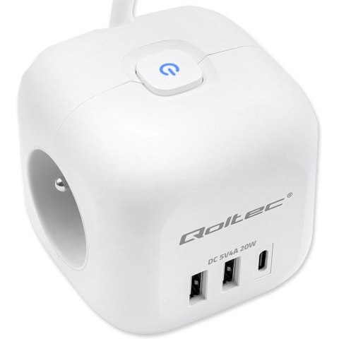 Qoltec Kostka zasilająca przedłużacz 6w1 z podświetlanym włącznikiem | 3x AC | 2x USB | 1x USB-C PD 20W | Biała | Kabel 2m Qoltec Kostka zasilająca przedłużacz 6w1 z podświetlanym włącznikiem | 3x AC | 2x USB | 1x USB-C PD 20W | Biała | Kabel 2m
